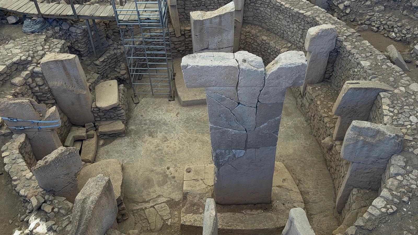 A8A8347F Bc4F 443E 8790 8C9A0D89501F