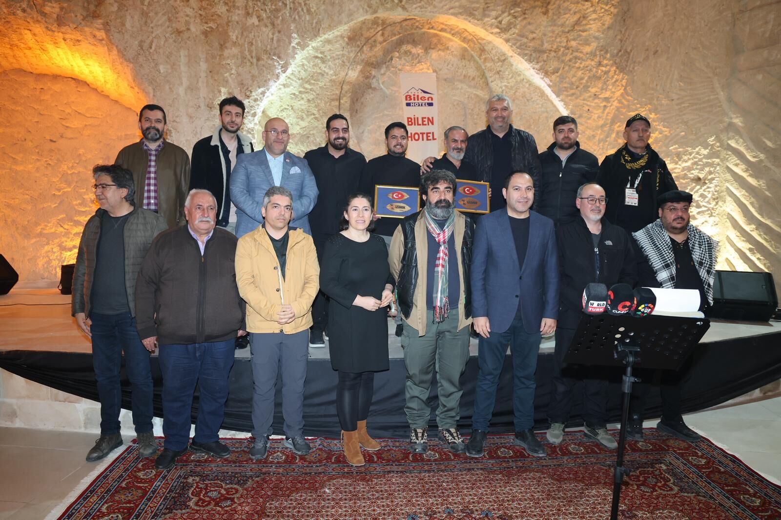 Afcbc197 3293 4D2E A942 Efa3C07D9606